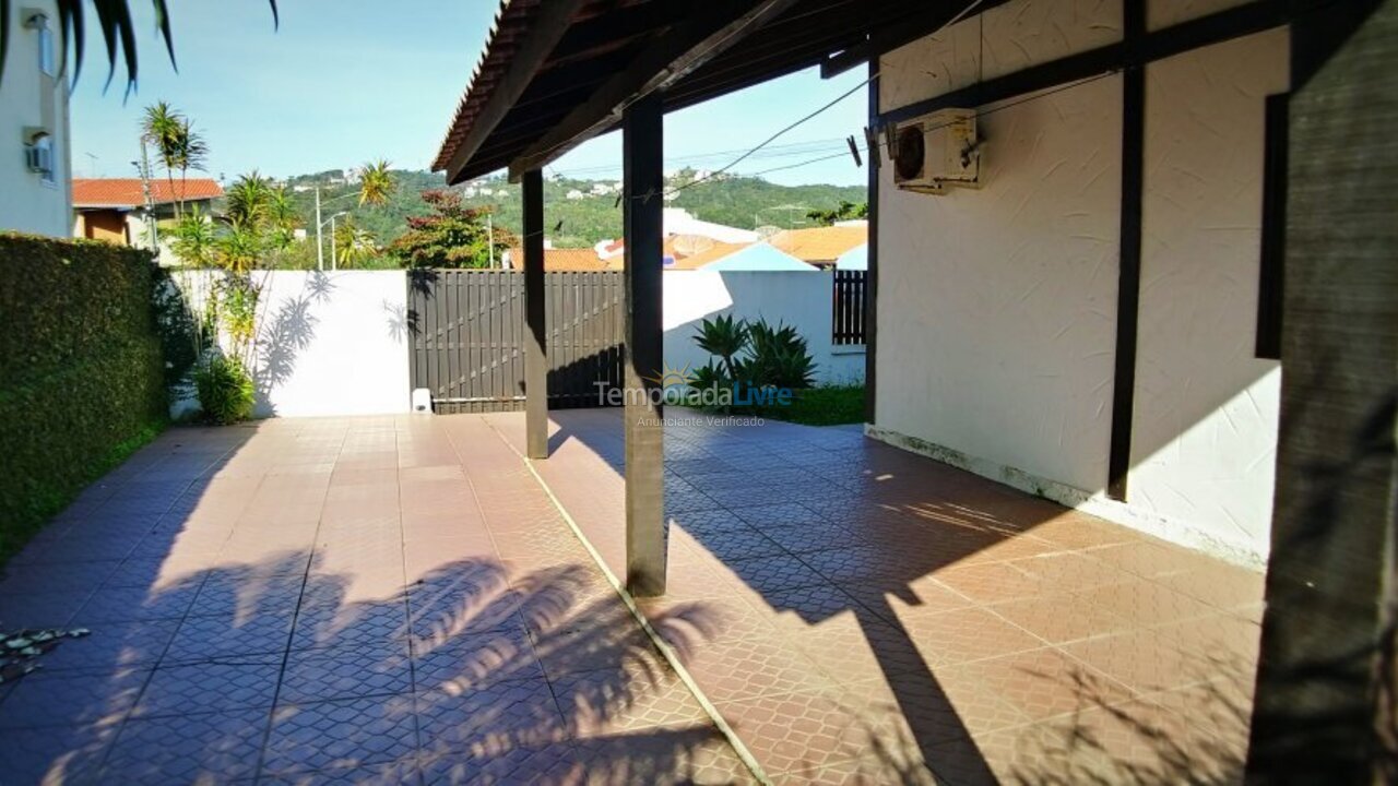 House for vacation rental in Bombinhas (Praia de Bombas)