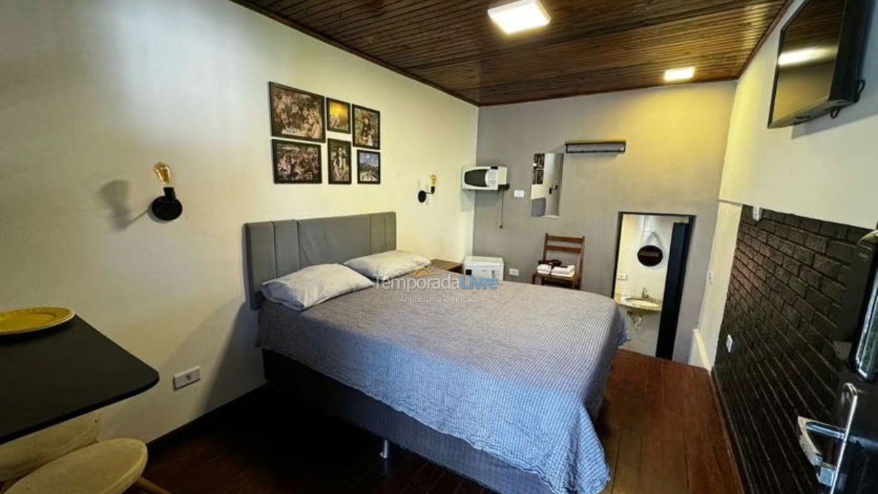 Casa para aluguel de temporada em Campos do Jordão (Fracalanza)
