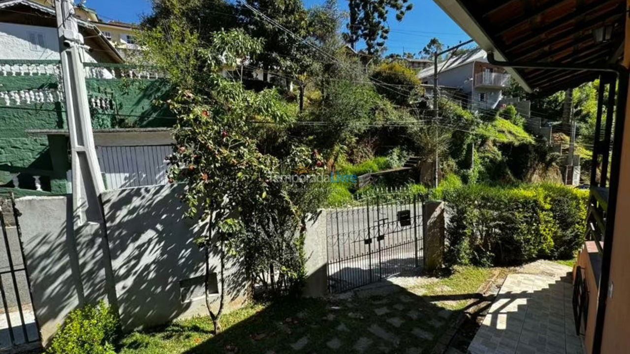 Casa para aluguel de temporada em Campos do Jordão (Fracalanza)