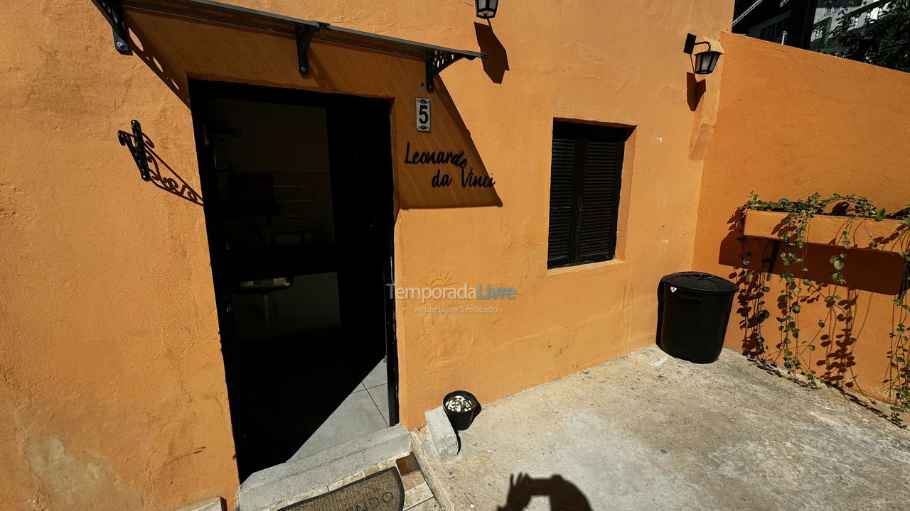 Casa para aluguel de temporada em Campos do Jordão (Fracalanza)