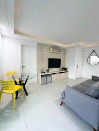 APARTAMENTO 02 DORMITÓRIOS NA PRAIA DE 4 ILHAS