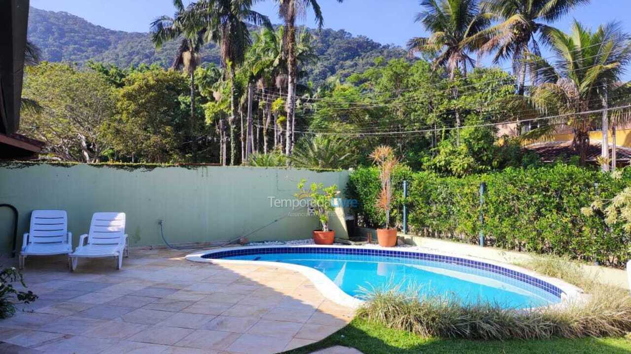 Casa para aluguel de temporada em Ubatuba (Lagoinha)