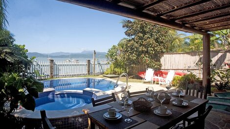 Artes - Pé na areia, 4 suítes, Piscina c/vista mar, churr, Wi-Fi e...