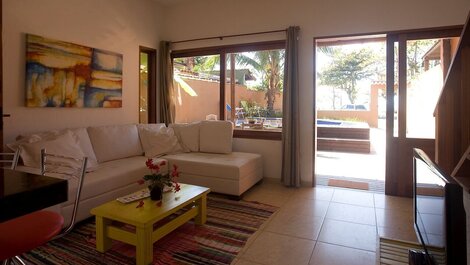 Beachfront, 3 suites, 1km from the center, swimming pool, wi-fi