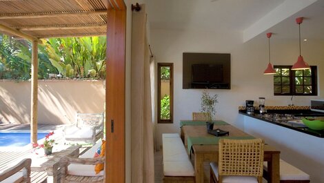 Beachfront, 5 suites, pool and barbecue, just 1km from the center