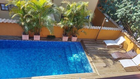 Cotia - Novo Flat com Piscina, 50mts da praia, churrasqueira...