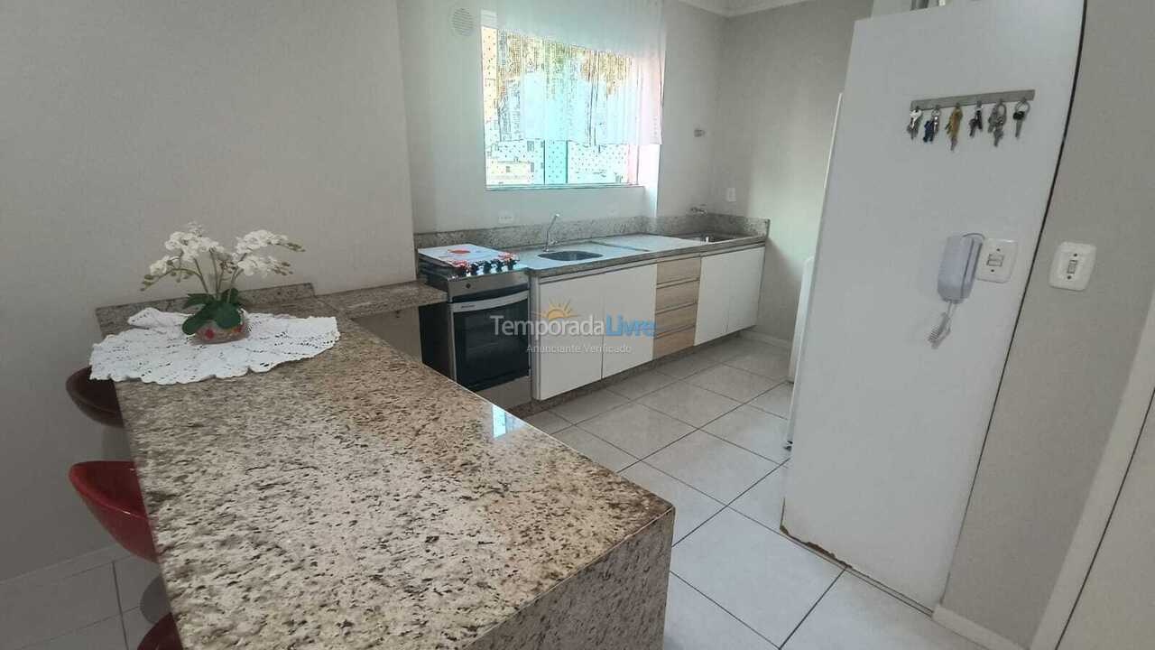 Apartamento para alquiler de vacaciones em Itapema (Meia Praia)