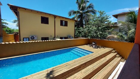 Flat with swimming pool, 1 block from the beach, barbecue