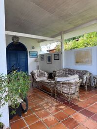 COLONIAL HOUSE IN GUARUJÁ GOLF CLUB