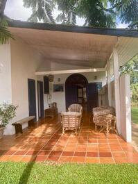 COLONIAL HOUSE IN GUARUJÁ GOLF CLUB