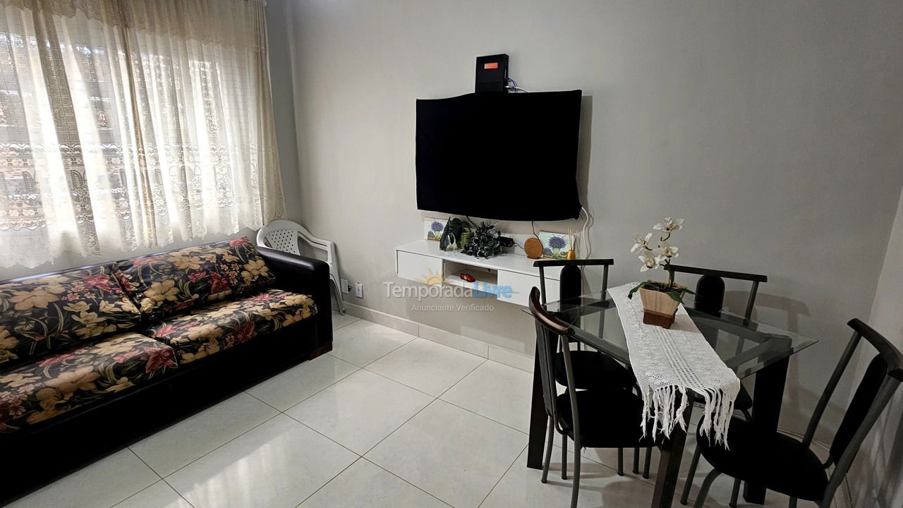 Apartamento para aluguel de temporada em Praia Grande (Praia do Caiçara)