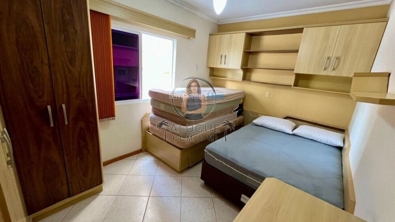 Apartamento para aluguel de temporada em Itapema (Meia Praia)