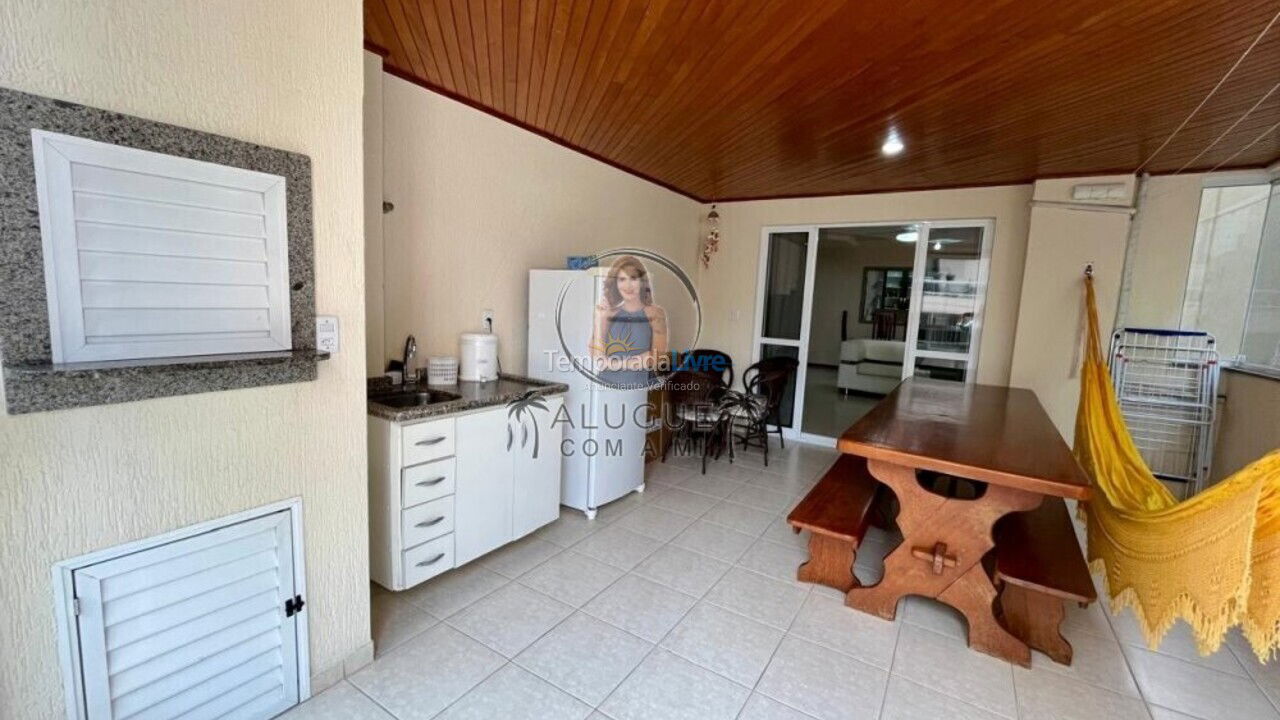 Apartamento para aluguel de temporada em Itapema (Meia Praia)