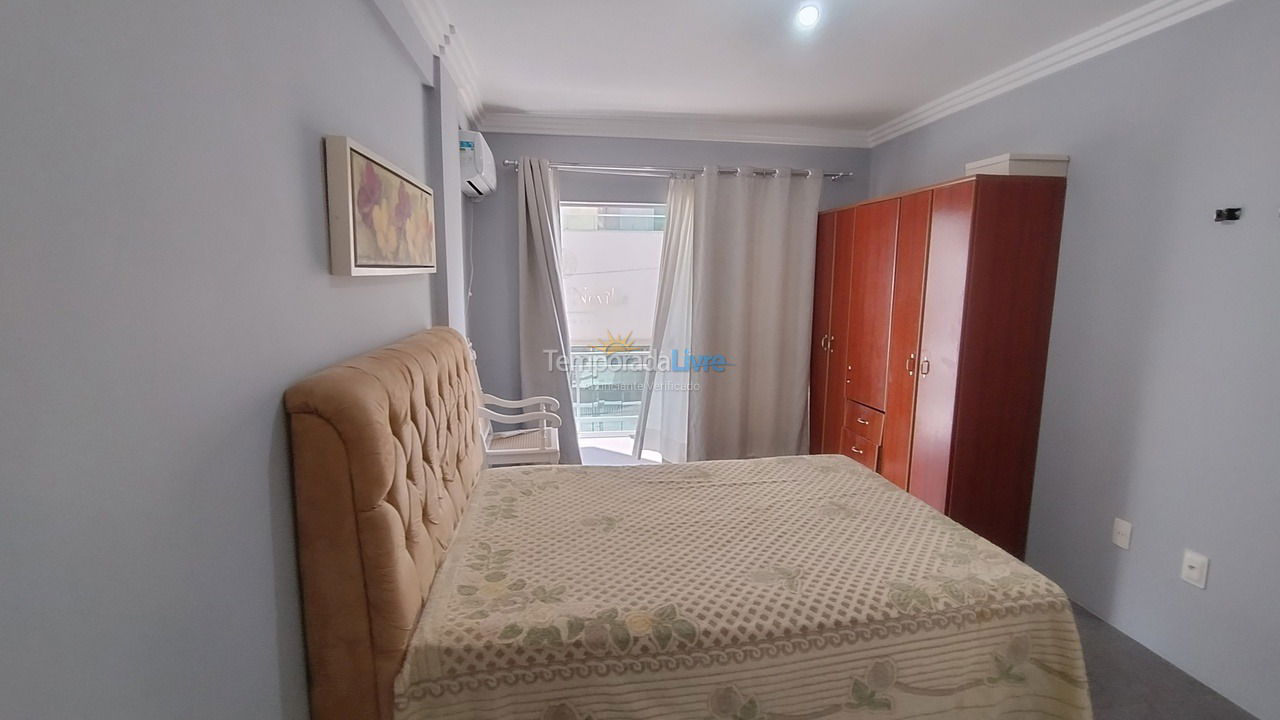 Apartment for vacation rental in Itapema (Meia Praia)