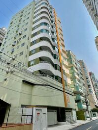 APARTAMENTO 03 DORMITÓRIOS EM MEIA PRAIA ITAPEMA SC