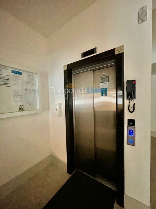Apartamento para aluguel de temporada em Itapema (Meia Praia)