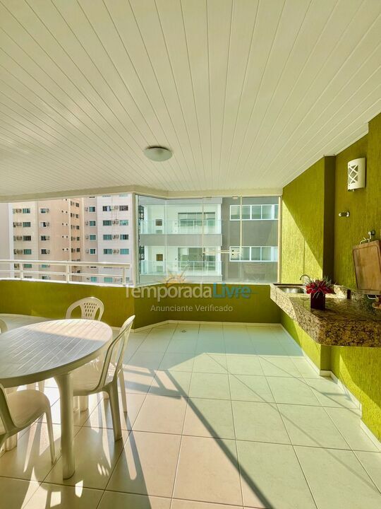 Apartamento para aluguel de temporada em Itapema (Meia Praia)