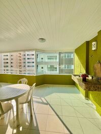 APARTAMENTO 03 DORMITÓRIOS EM MEIA PRAIA ITAPEMA SC