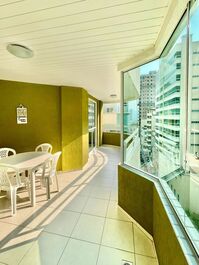APARTAMENTO 03 DORMITÓRIOS EM MEIA PRAIA ITAPEMA SC