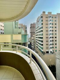 APARTAMENTO 03 DORMITÓRIOS EM MEIA PRAIA ITAPEMA SC