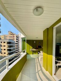 APARTAMENTO 03 DORMITÓRIOS EM MEIA PRAIA ITAPEMA SC
