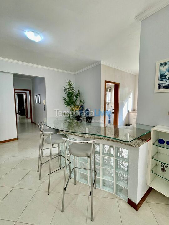 Apartamento para aluguel de temporada em Itapema (Meia Praia)