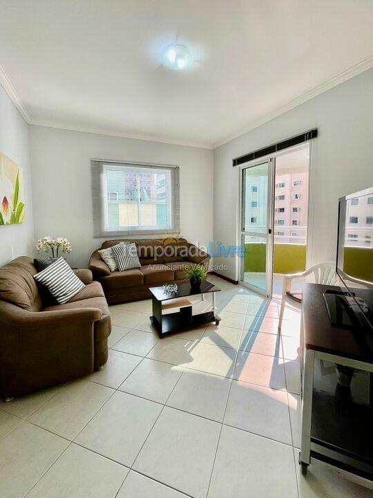 Apartamento para aluguel de temporada em Itapema (Meia Praia)