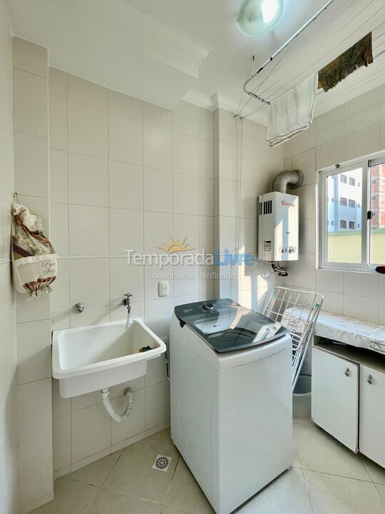 Apartamento para aluguel de temporada em Itapema (Meia Praia)