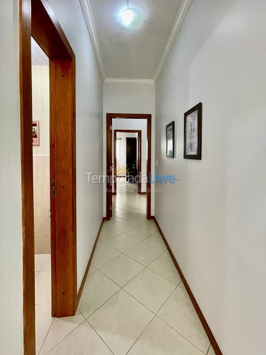 Apartamento para aluguel de temporada em Itapema (Meia Praia)