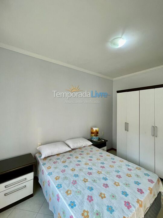 Apartamento para aluguel de temporada em Itapema (Meia Praia)