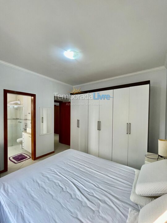 Apartamento para aluguel de temporada em Itapema (Meia Praia)