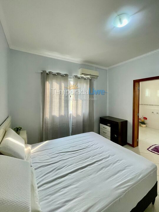 Apartamento para aluguel de temporada em Itapema (Meia Praia)