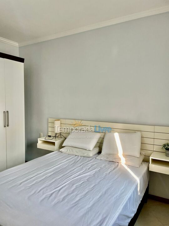 Apartamento para aluguel de temporada em Itapema (Meia Praia)