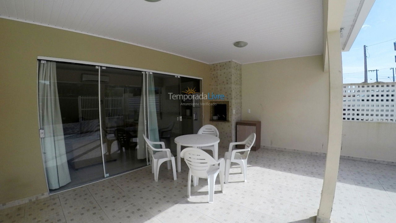 House for vacation rental in Bombinhas (Praia de Bombas)