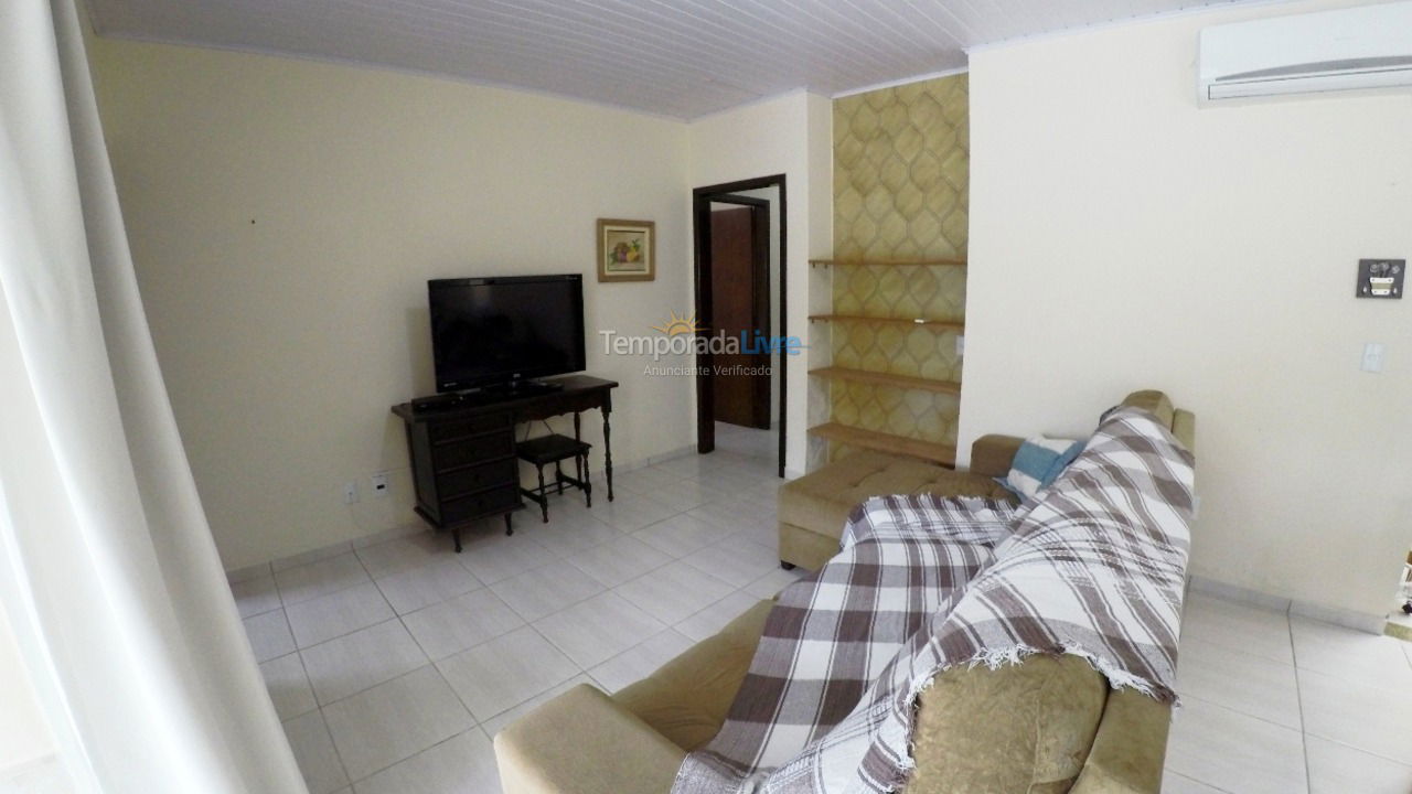 House for vacation rental in Bombinhas (Praia de Bombas)