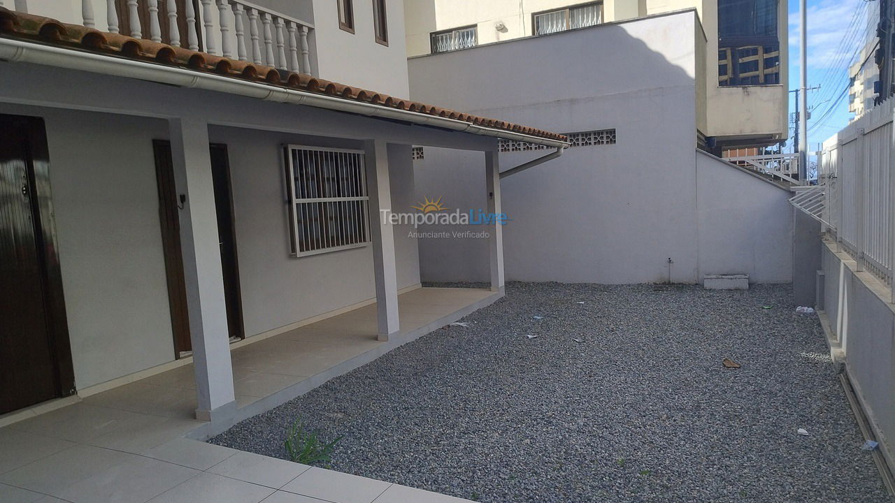 House for vacation rental in Itapema (Meia Praia)