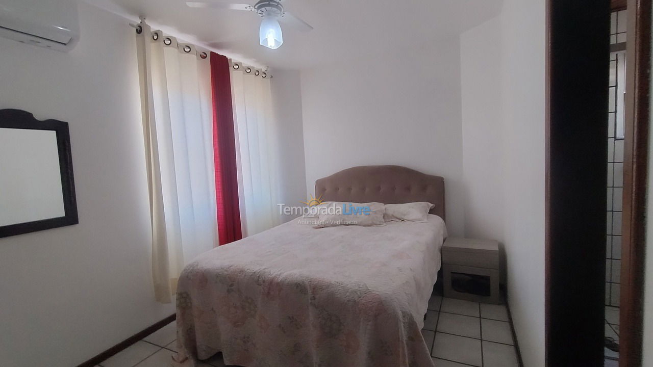 Apartamento para aluguel de temporada em Itapema (Meia Praia)