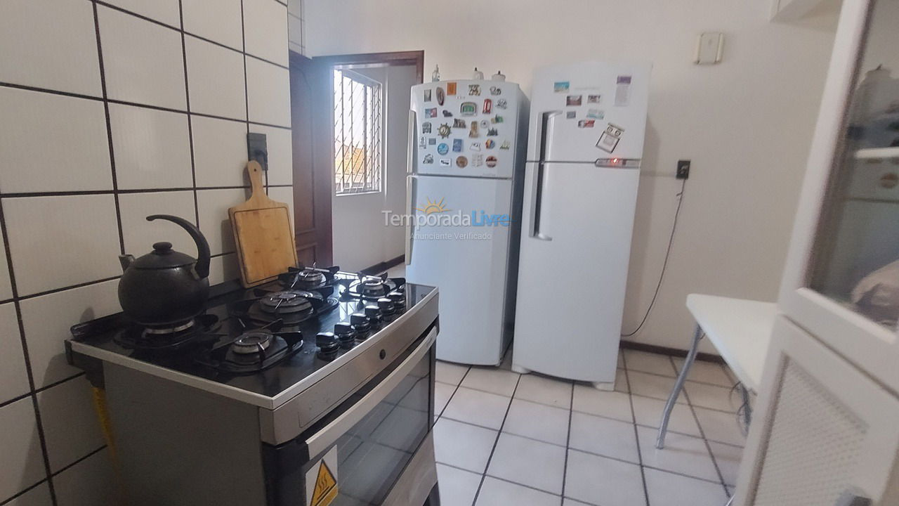 Apartamento para aluguel de temporada em Itapema (Meia Praia)