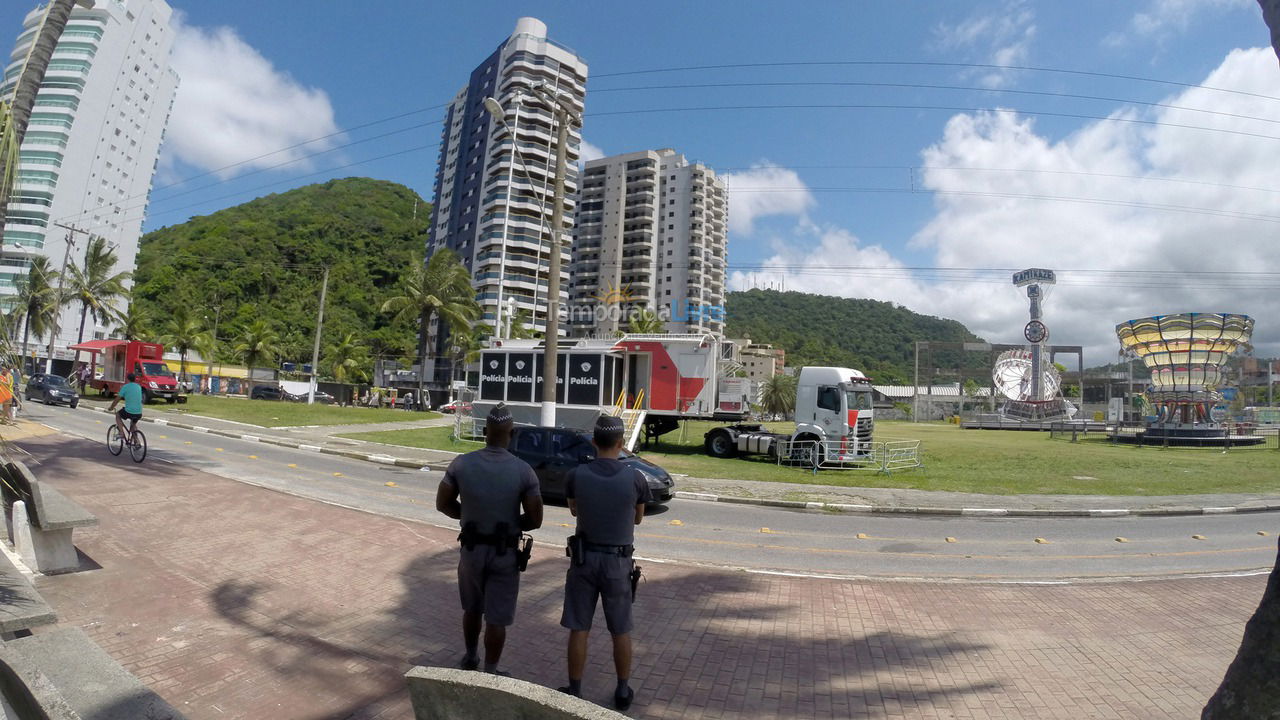 Apartamento para aluguel de temporada em Guarujá (Enseada)