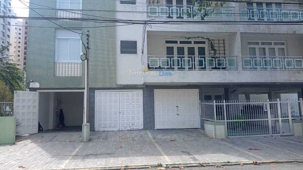 Apartamento para aluguel de temporada em Guarujá (Pitangueiras)