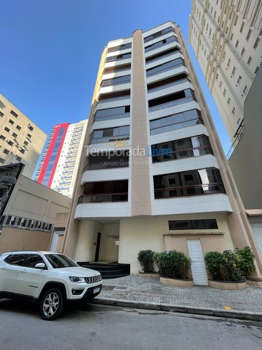 Apartamento para aluguel de temporada em Itapema (Meia Praia)