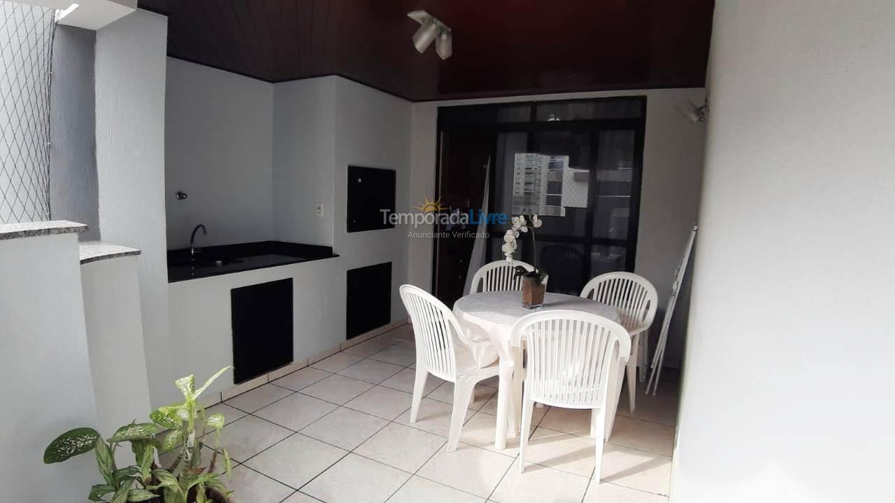 Apartamento para aluguel de temporada em Itapema (Meia Praia)