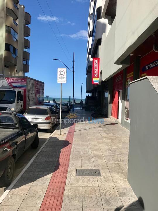 Apartamento para aluguel de temporada em Itapema (Meia Praia)