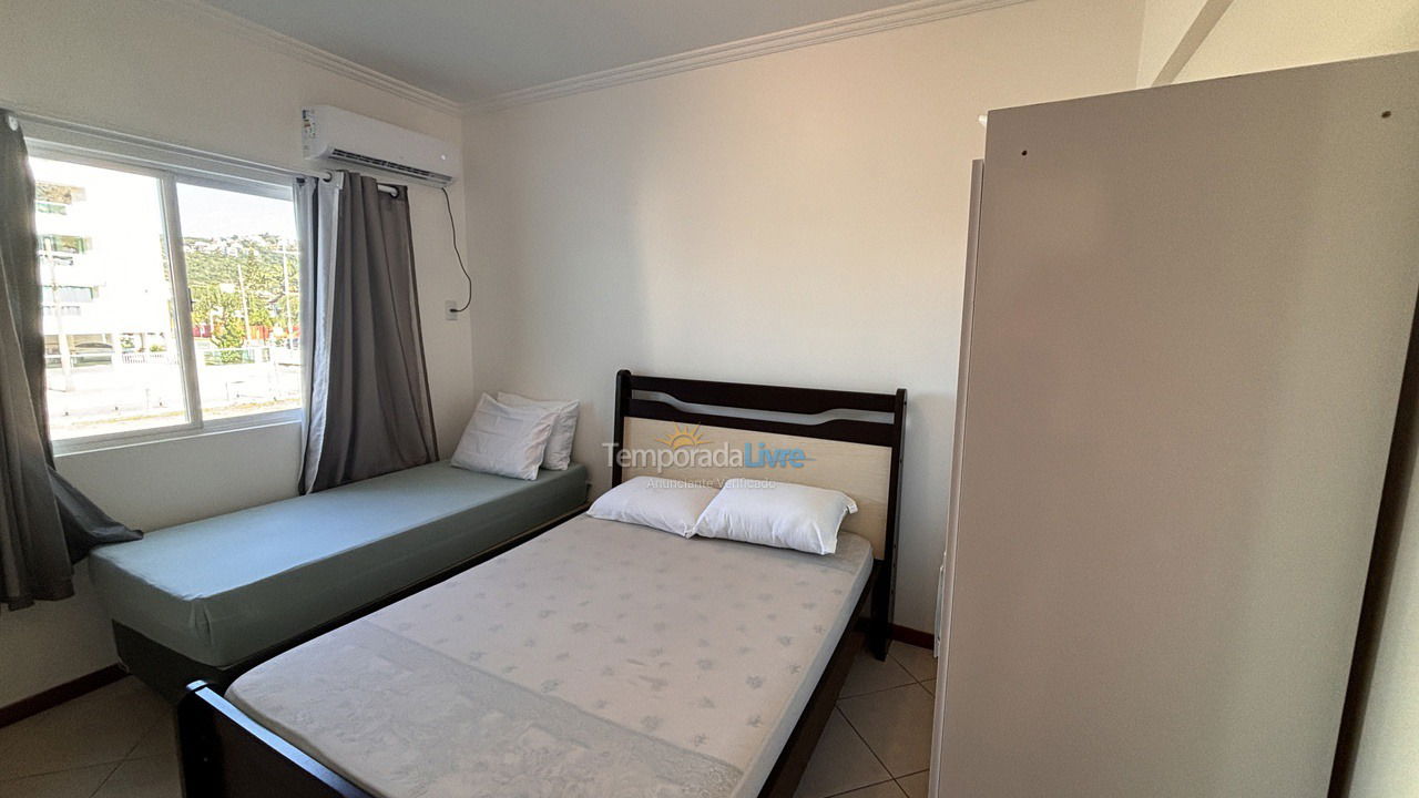 Apartamento para alquiler de vacaciones em Bombinhas (Praia de Bombas)