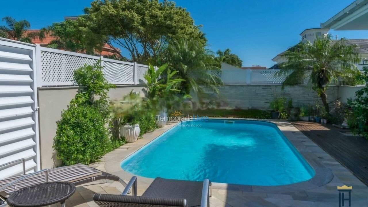 House for vacation rental in Florianópolis (Jurere Tradicional)