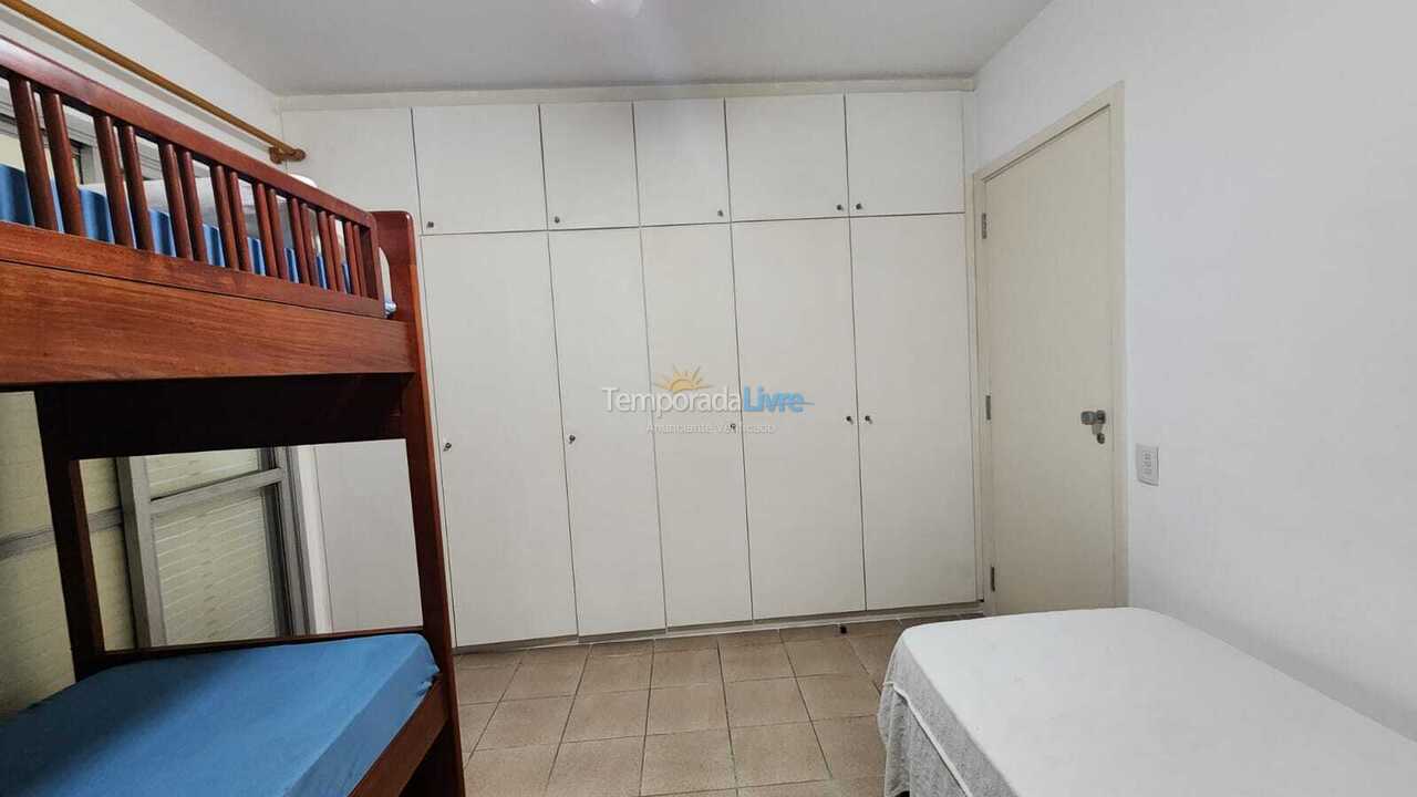 Apartamento para aluguel de temporada em Guarujá (Pitangueiras)