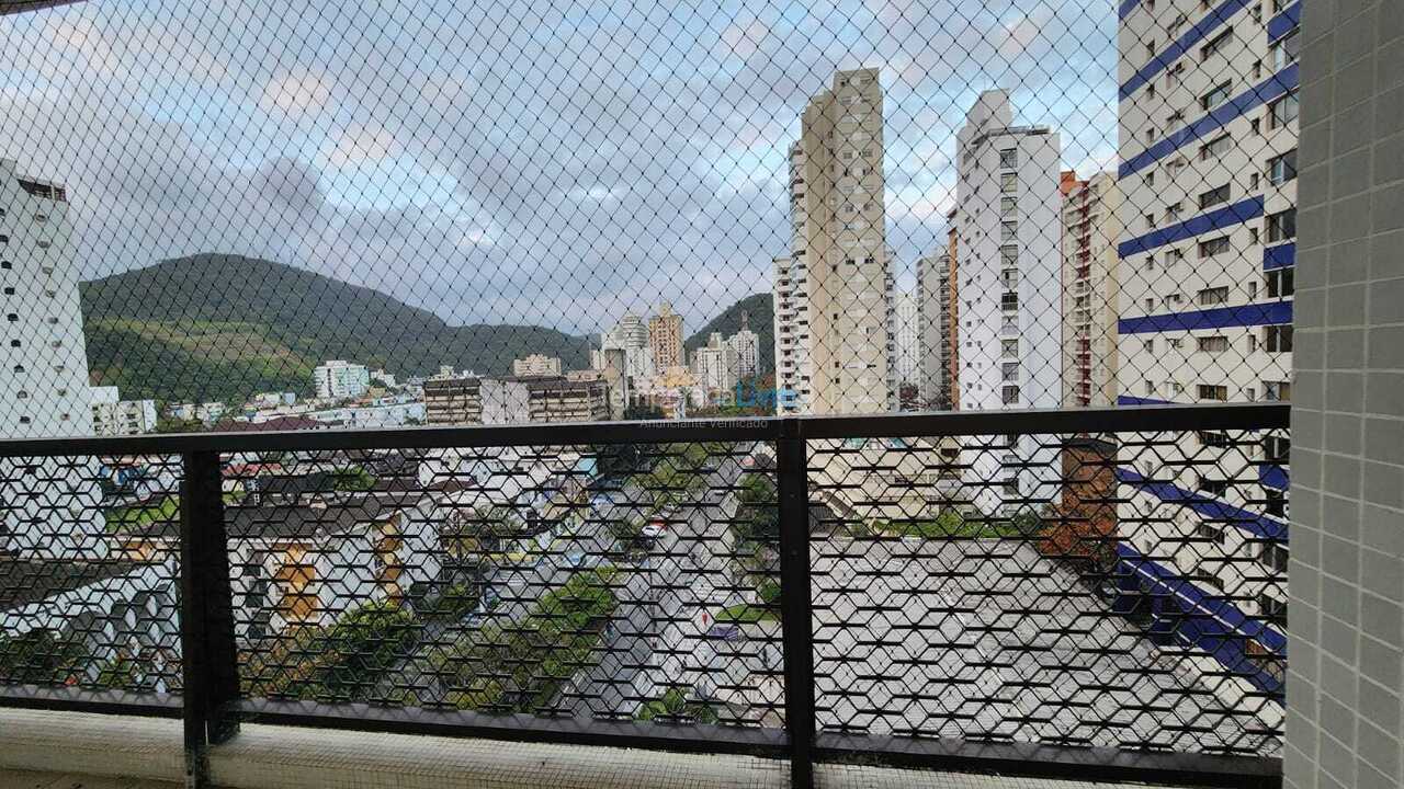 Apartamento para aluguel de temporada em Guarujá (Pitangueiras)