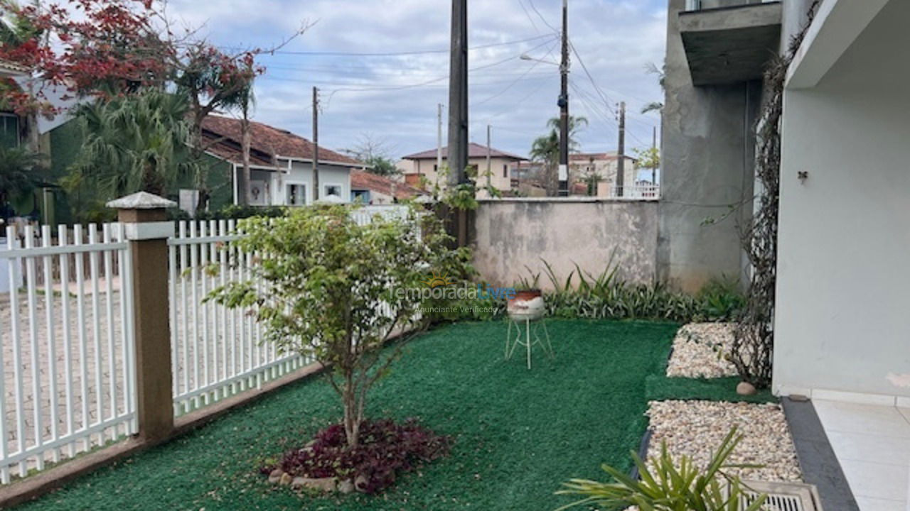 Casa para aluguel de temporada em São Francisco do Sul (Enseada)