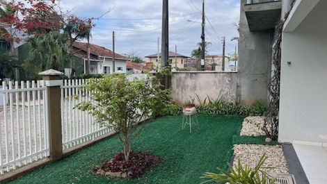 Great 4 bedroom townhouse, WI-FI, barbecue, balconies