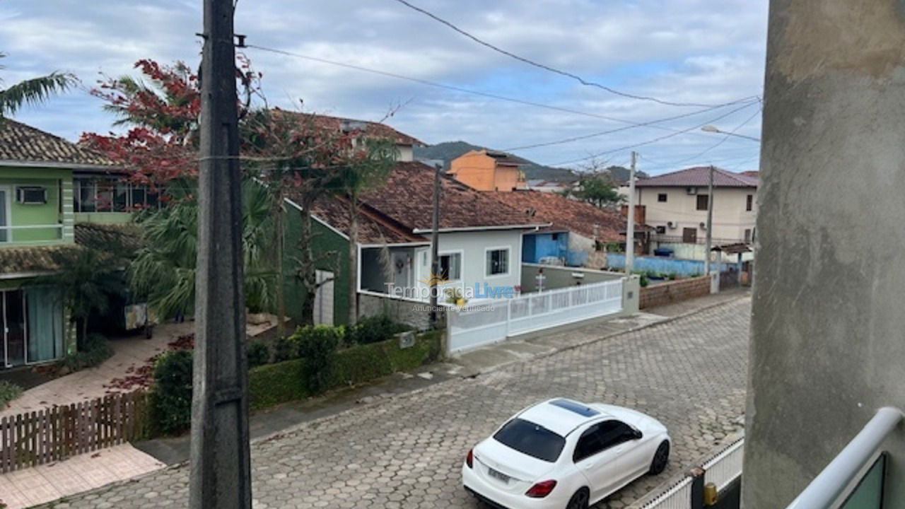 Casa para aluguel de temporada em São Francisco do Sul (Enseada)